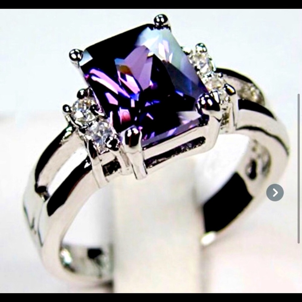 Amethyst Gorgeous Ring